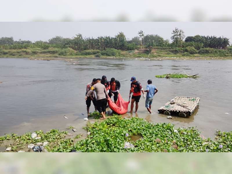 Mayat Perempuan Warga Soko, Tuban, Ditemukan Mengapung di Sungai Bengawan Solo Kasiman, Bojonegoro