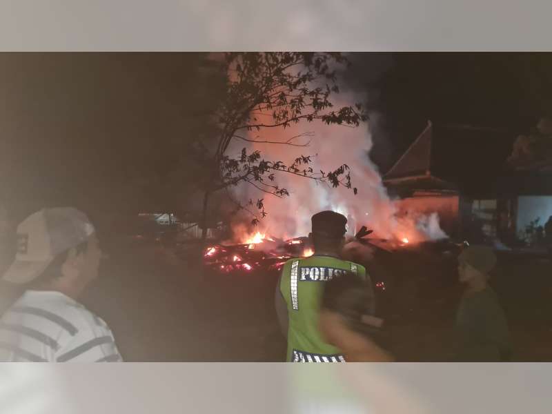 2 Unit Rumah Milik Warga Ngraho, Bojonegoro Terbakar, Kerugian Ditaksir Rp 460 Juta