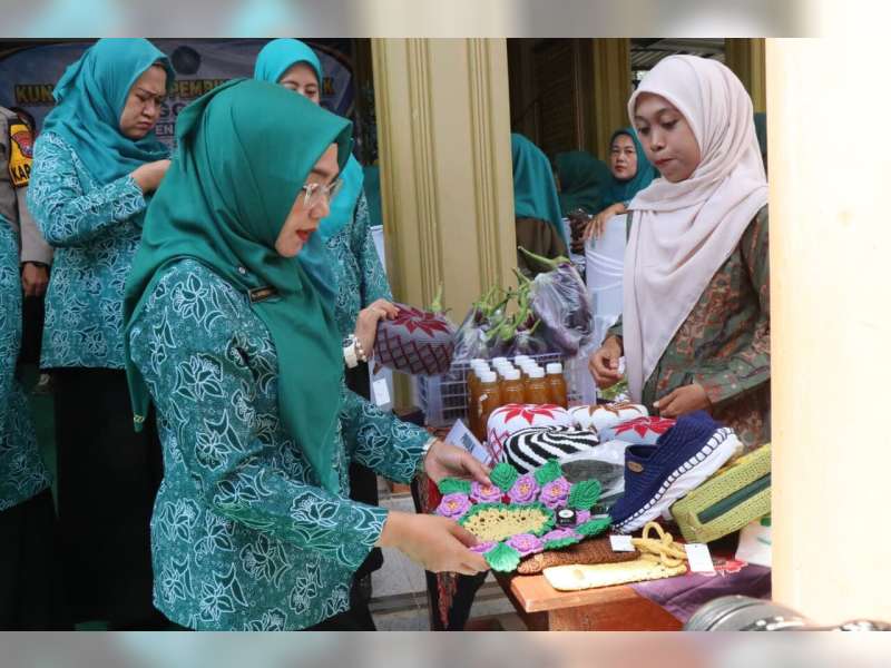 Dorong Program Prioritas Daerah, TP PKK Bojonegoro Tinjau Potensi Mandiri Warga Gedongarum Kanor