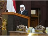 Dukung Indonesia Emas 2045, Gubernur Khofifah Sampaikan Raperda Kepemudaan dan Keolahragaan Jatim