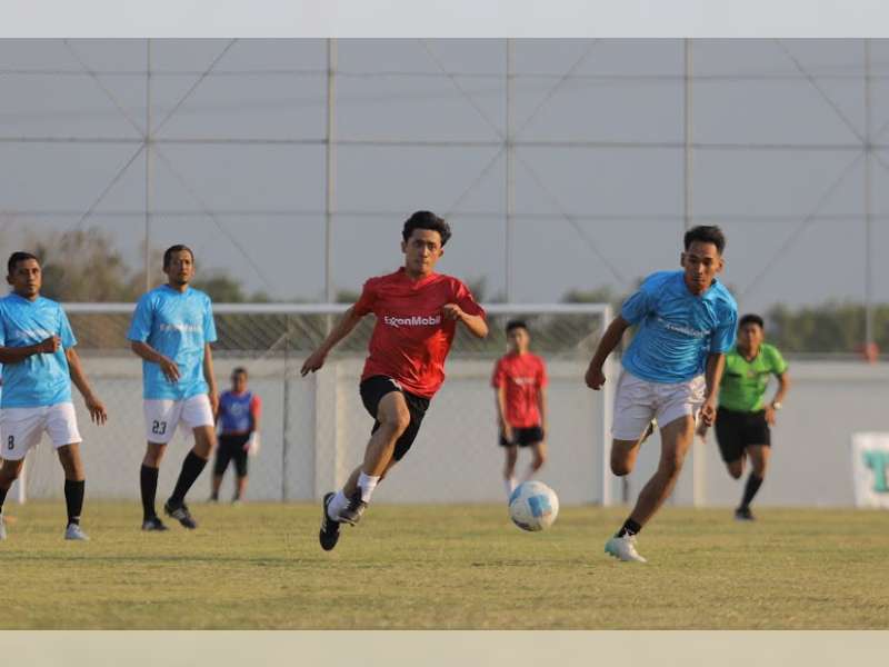 EMCL dan Pemangku Kepentingan di Bojonegoro Jalin Silaturahmi Lewat Sepak Bola Persahabatan
