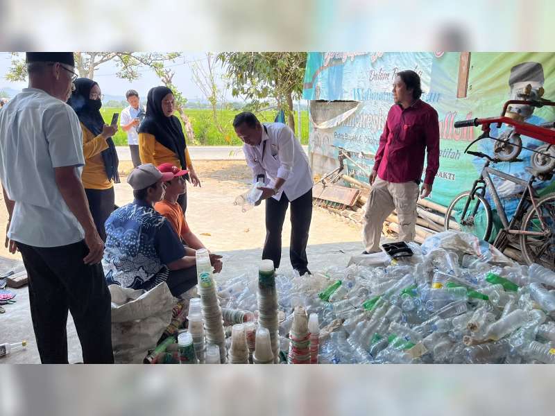 Warga Sudu, Gayam, Bojonegoro Mulai Rasakan Nilai Ekonomi Pemilahan Sampah