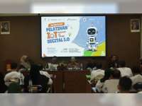 Tingkatkan Kompetensi, Guru SD-SMP di Bojonegoro Dilatih Internet of Things Digital 5.0