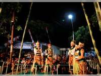Nantikan Pertunjukan Sandur pada Bojonegoro Car Free Night di Alun-Alun