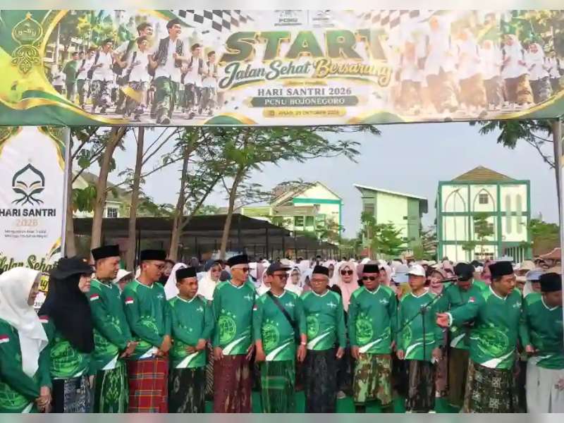 Peringai Hari Santri Nasional 2026, PCNU Bojonegoro Gelar Jalan Sehat Bersarung
